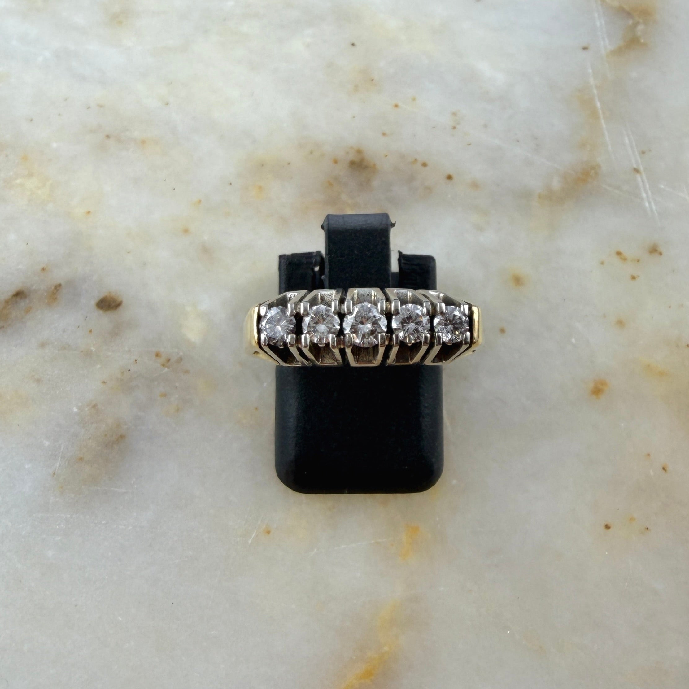 Ring 475905